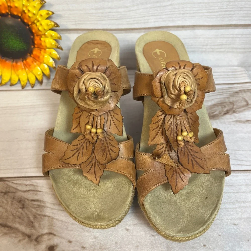 Earthies Tan Leather Floral Wedge Sandals Boho Espadrille 9B Shoes